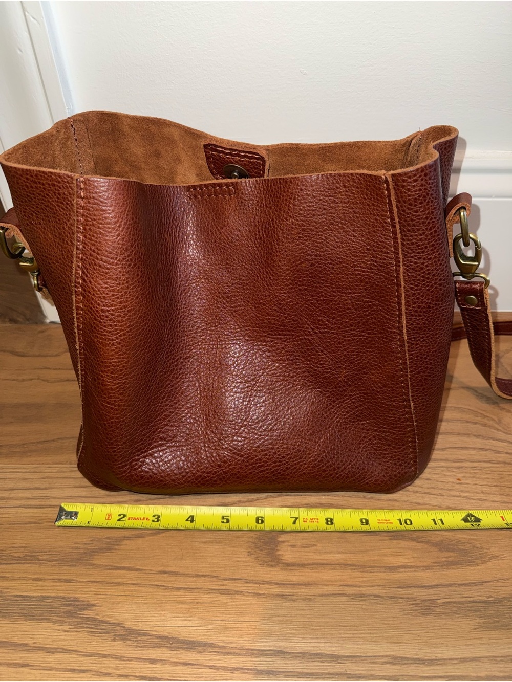 Portland Leather Brown Pebbled Leather Butterfly Bucket Bag - Picture 5 of 13